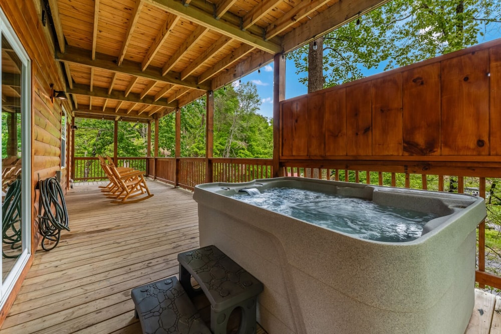Dollywood Delights by Ghosal Luxury Lodging - photo 16