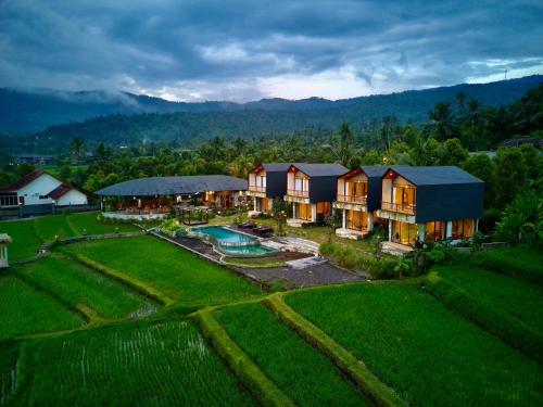 Padiuma Cabins — 4-Star Luxury Hotel in Munduk, Indonesia