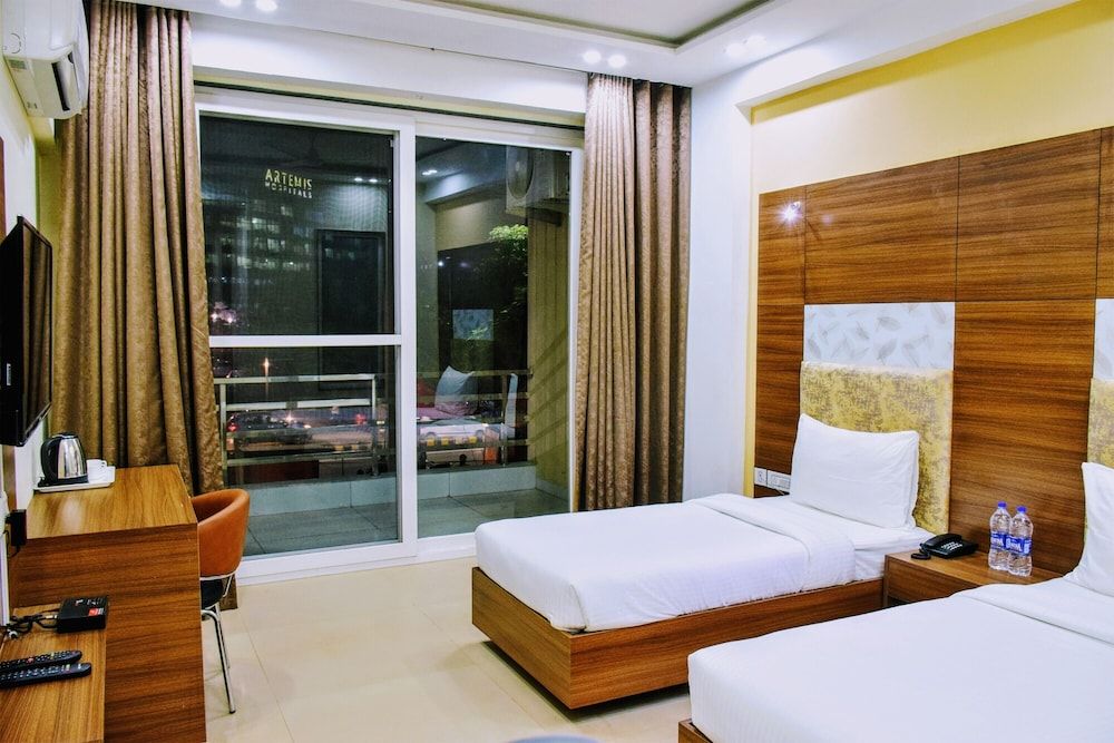 When In Gurgaon Service Apartments Opp Artemis Hospital