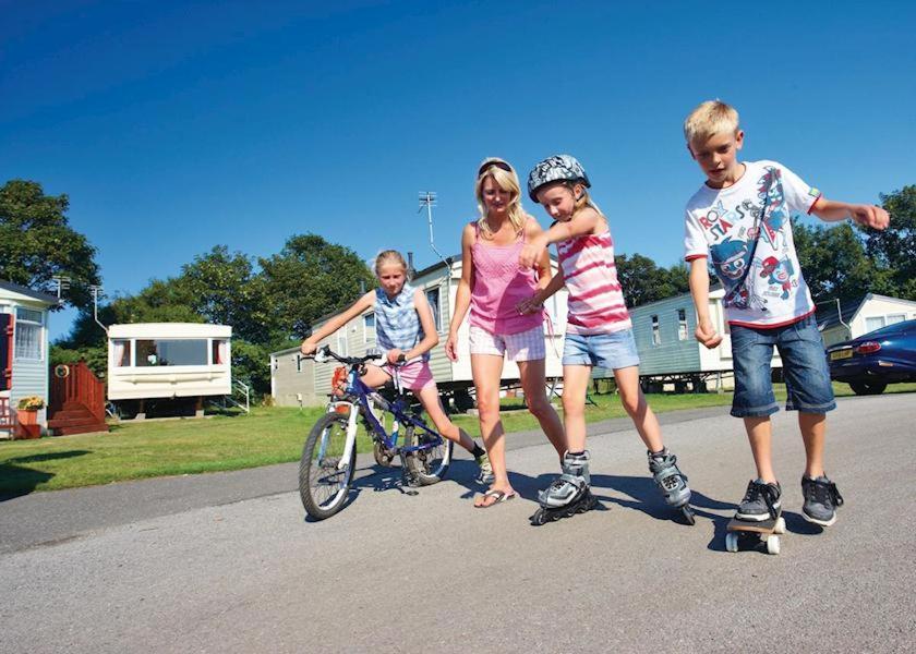Country Coastal Holidays Families And Couples Only — hotel in New Romney