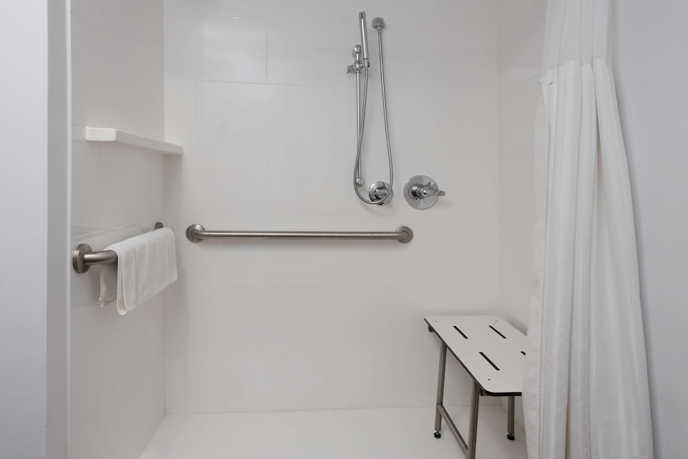 Hilton Garden Inn Birmingham SE Liberty Park - photo 21