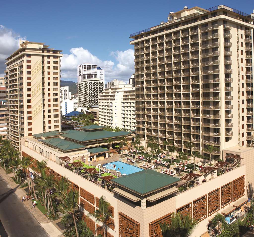 Embassy Suites by Hilton Waikiki Beach Walk - photo 3