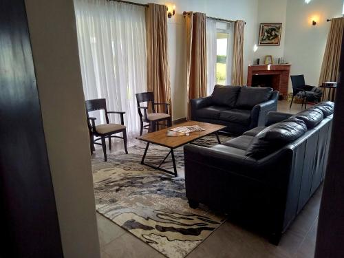 Enkai Farmhouse near Ol Pejeta Nanyuki — 4-Star Luxury Hotel in Nanyuki, Kenya