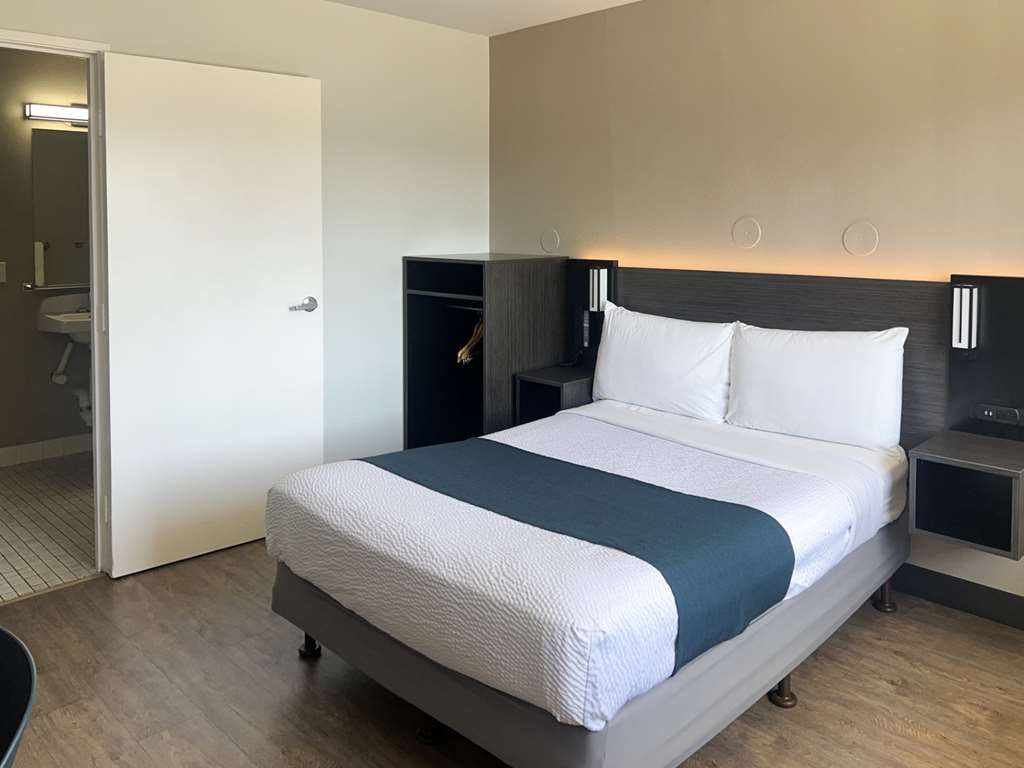 Motel 6 Tulare CA - photo 14