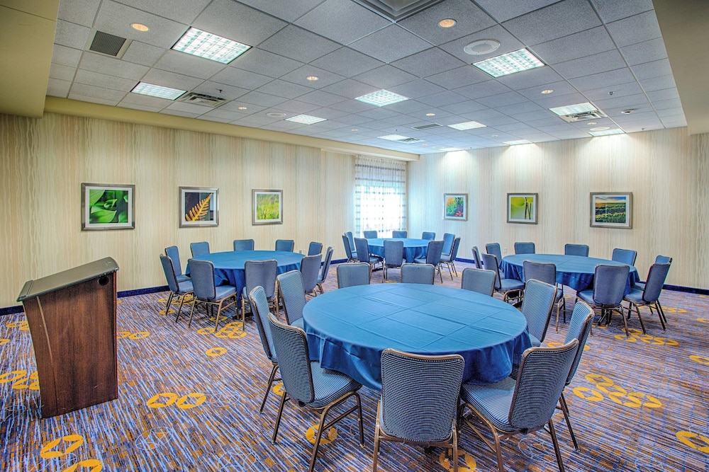 Courtyard by Marriott Fargo Moorhead MN - photo 26