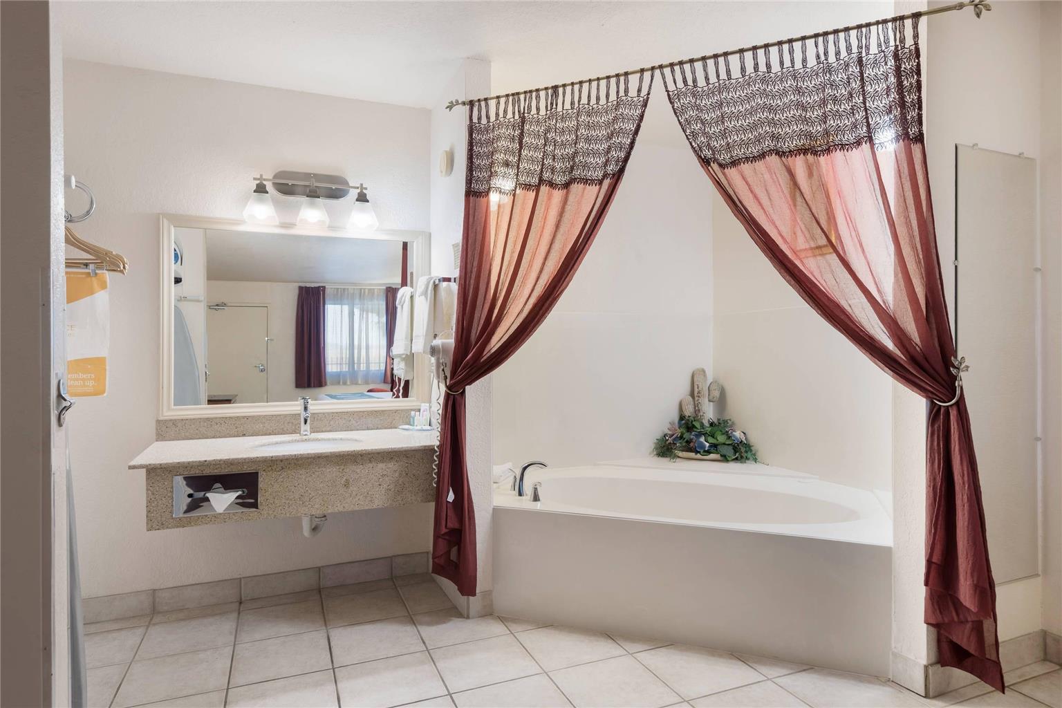Quality Inn & Suites Lake Havasu City - photo 14