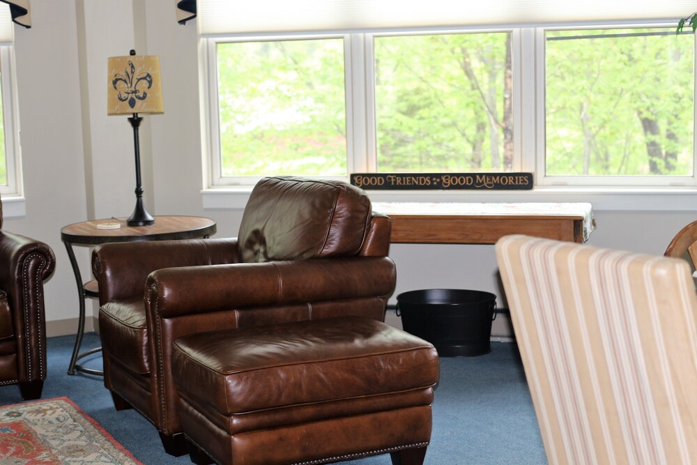 Golden Eagle Lodge Resort - photo 32