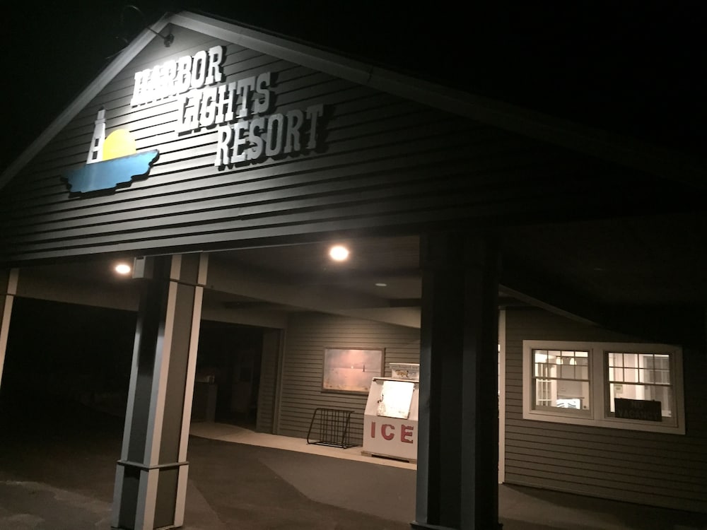 Harbor Lights Resort - photo 20
