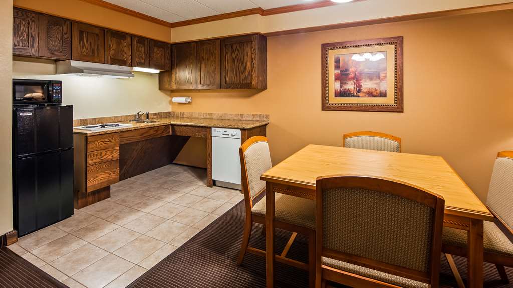 Best Western Plus Sidney Lodge - photo 20