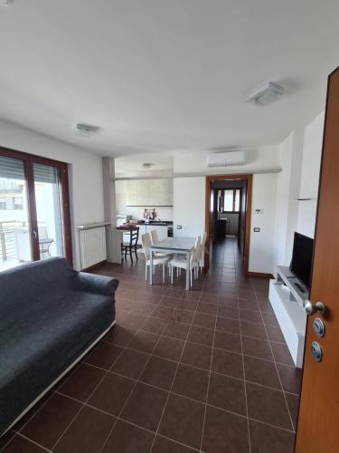 Milano Santa Giulia Business Apartment Olimpiadi 26 — 4-Star Luxury Hotel in Milan, Italy