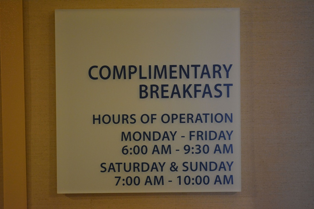 Holiday Inn Express & Suites Lancaster by IHG - photo 67