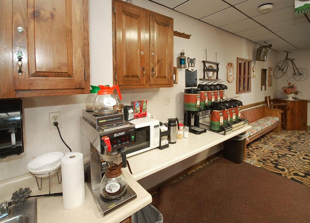 Hilltop Inn of Vermont - photo 28
