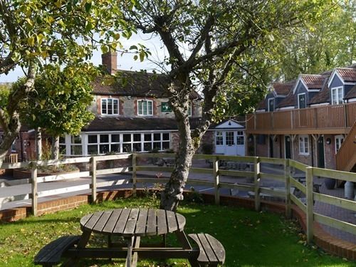 The Dove Inn - carbon neutral hotel in Warminster