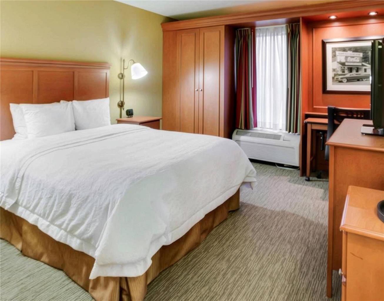 Pittsburgh Airport Inn and Suites - photo 4