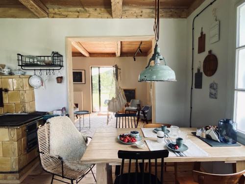 Siedlisko pod Lipami — hotel in Lipinki