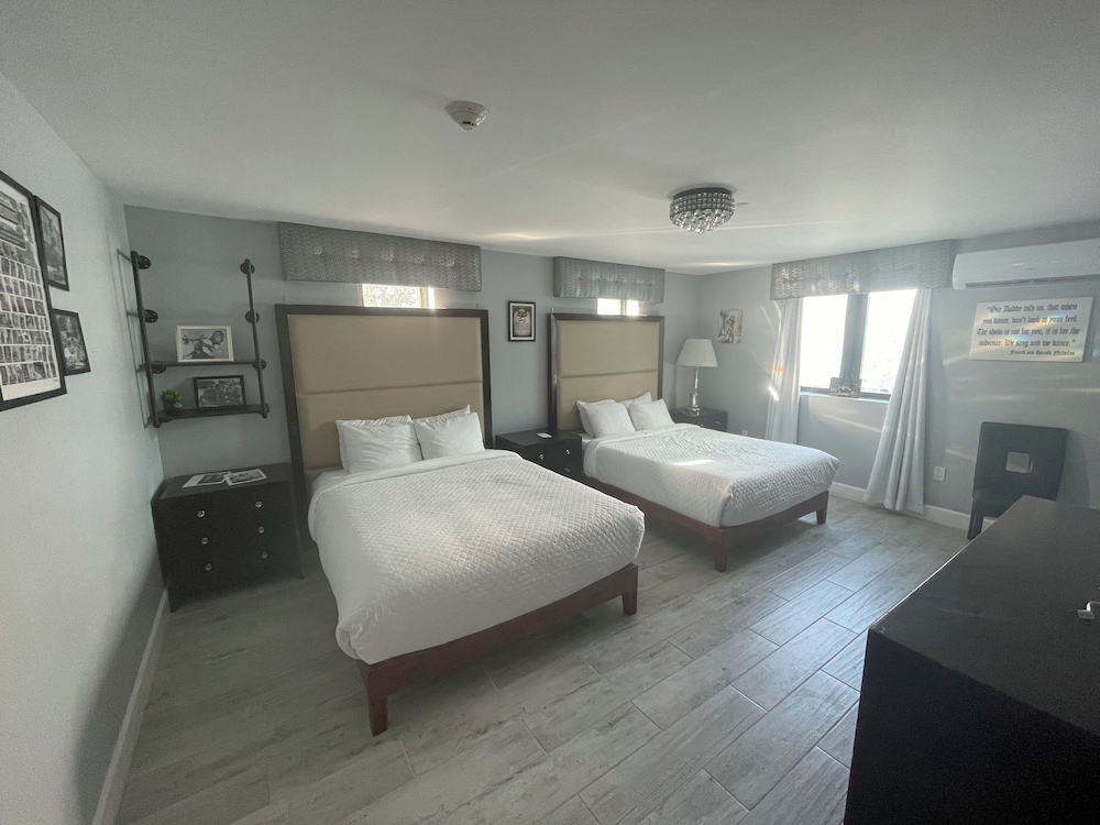 Dunns Josephine Hotel - photo 16