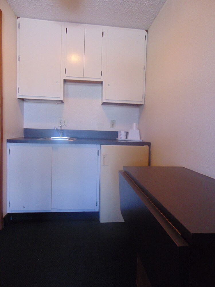 Shayona Inn Extended Stay - photo 20