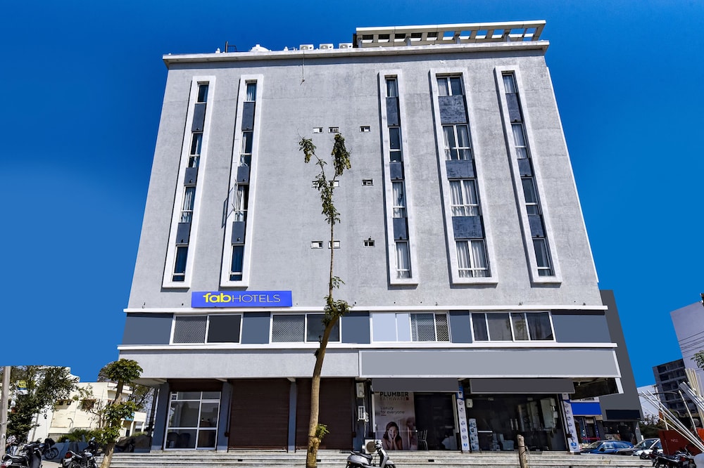 Fabexpress Sky Stay - last minute hotel in Udaipur
