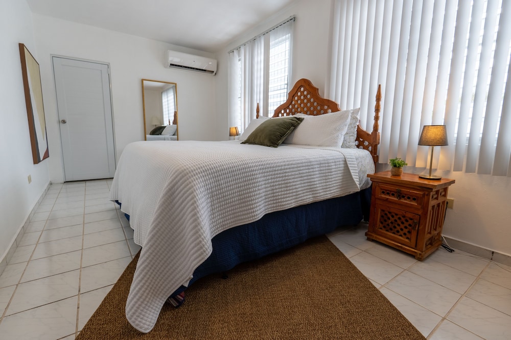 El Flamingo Beach Club - photo 17
