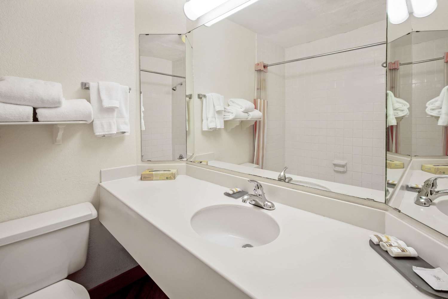 La Quinta Inn by Houston Greenway Plaza Medical Area - photo 27