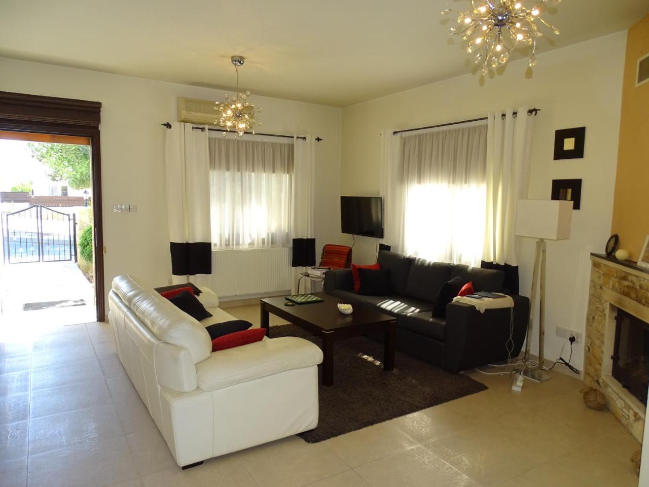 LE CAROUBIER splendid 3 bedrooms bungalow