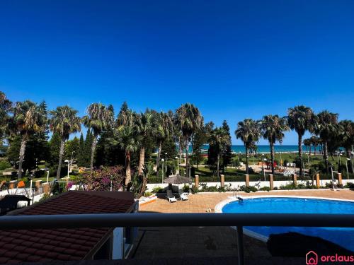 Modern apartment in front of the Mediterranean — 4-Star Luxury Hotel in Oropesa Del Mar, Spain