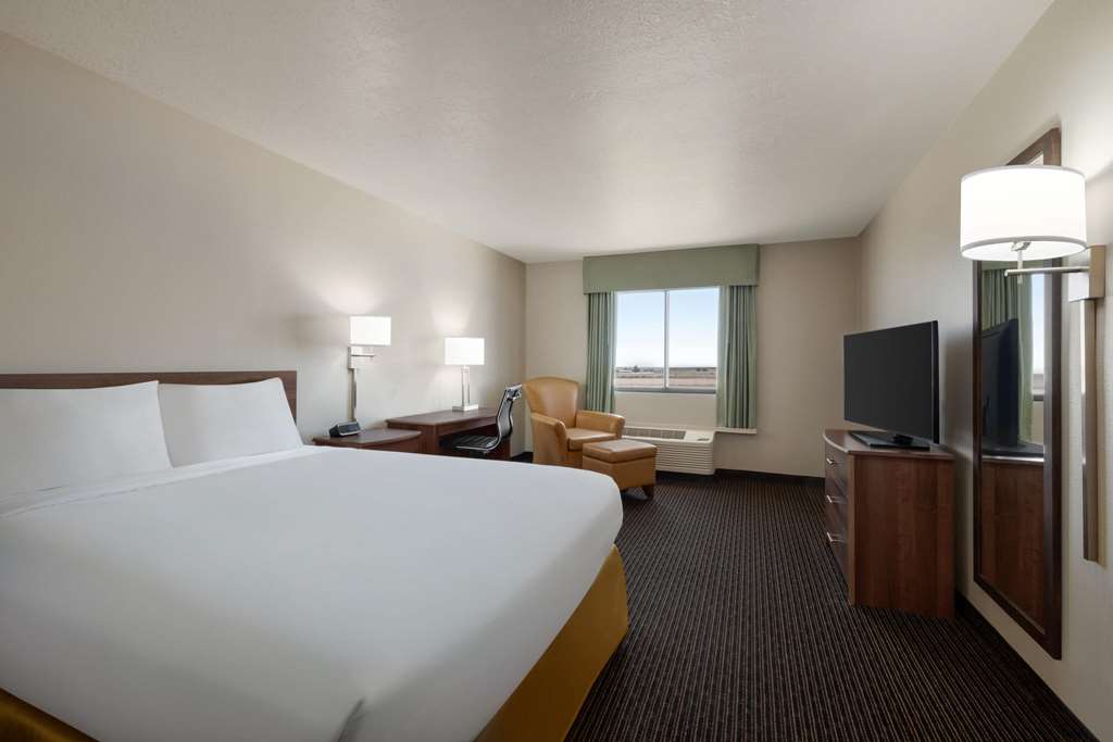 Travelodge by Wyndham Vaughn - photo 15
