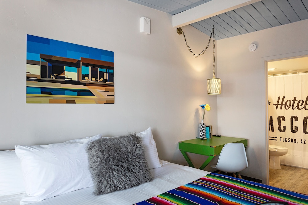 Hotel McCoy Tucson Art Coffee Beer Wine - photo 11