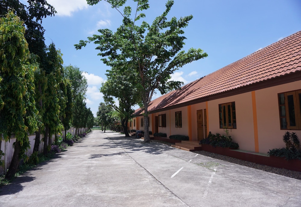 Hin Sai Resotel in Kamphaeng Phet, Thailand