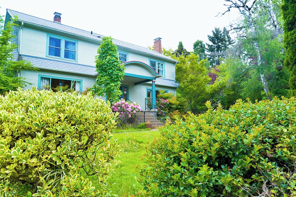 Riverpath Inn - photo 41