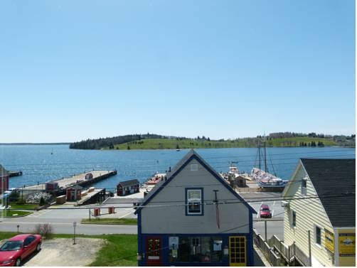 The Sail Inn — 4-Star Luxury Hotel in Lunenburg, Canada