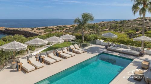 Villa Wave — 4-Star Luxury Hotel in Santa Eularia Des Riu, Spain