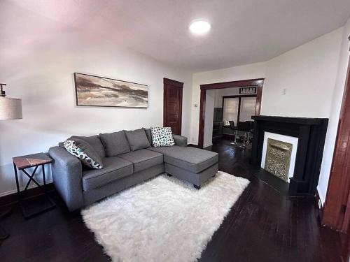 2Bed Apt Near University Hospital — 4-Star Luxury Hotel in East Cleveland, United States