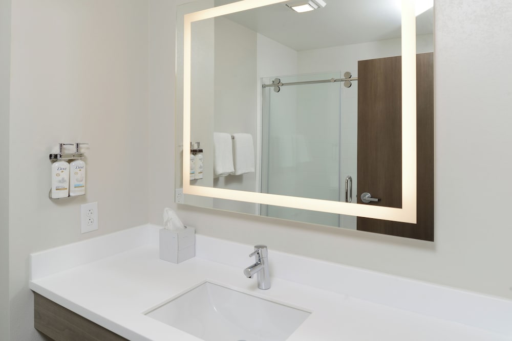 Holiday Inn Express Hotel and Suites Marysville by IHG - photo 42