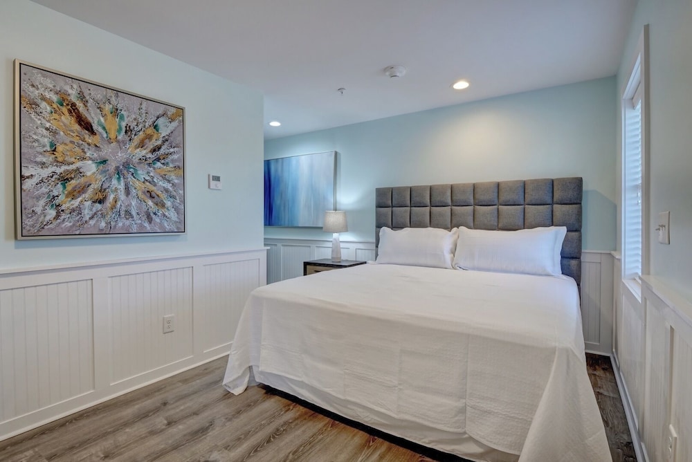 Loggerhead Inn and Suites - photo 13