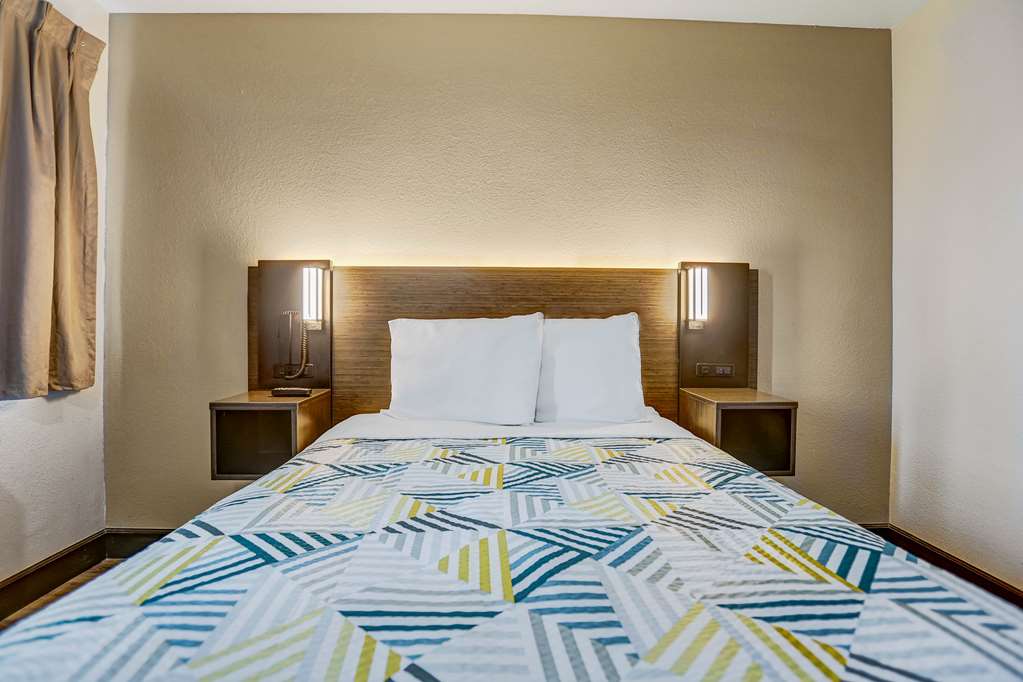 Motel6 San Bernardino CA South - photo 11