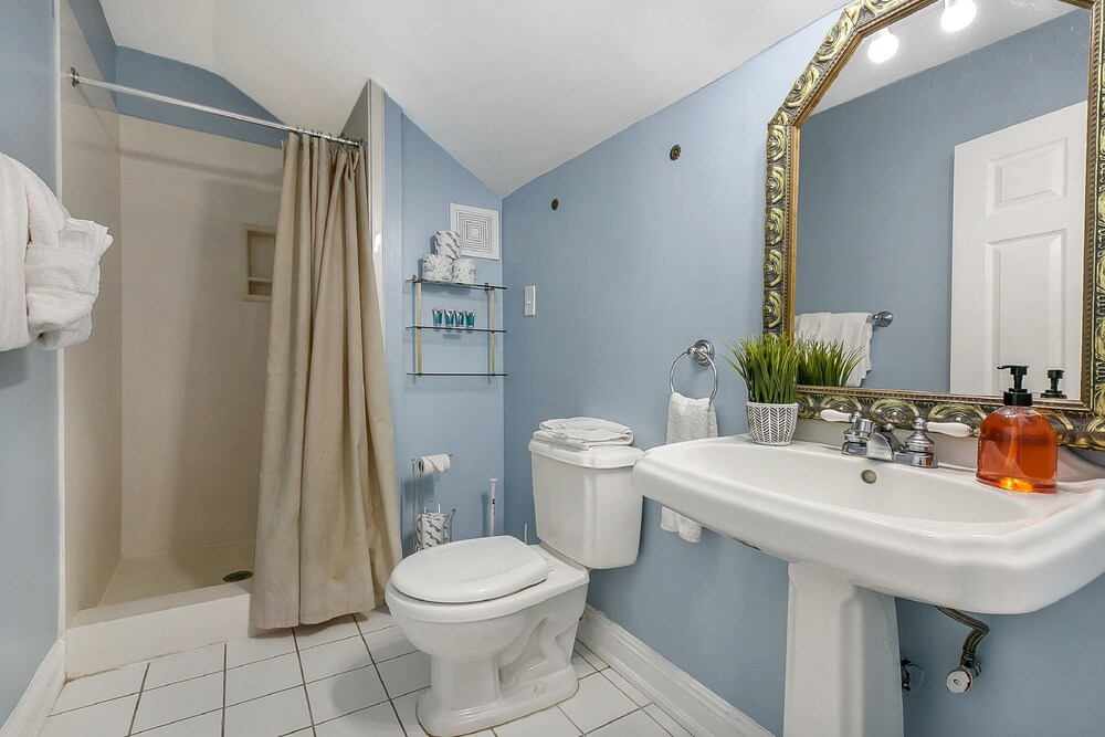 Canal Express Rooms - photo 41