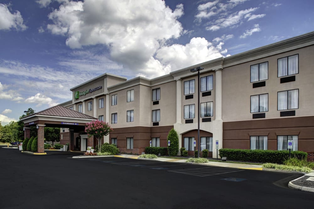 Holiday Inn Express Hotel & Suites Richmond North Ashland by IHG in Ashland, United States