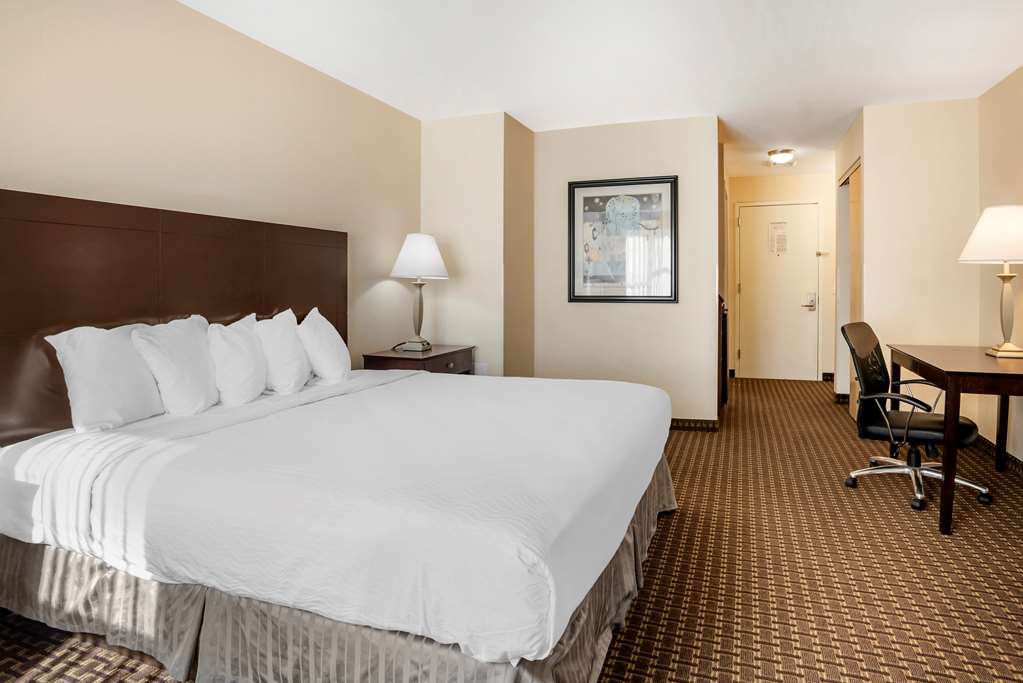 Best Western Plus Philadelphia Airport S. At Widener Univ. - photo 25
