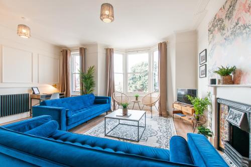 Queen Palm Apartment Margate 3 mins walk to beach — 4-Star Luxury Hotel in Margate, United Kingdom