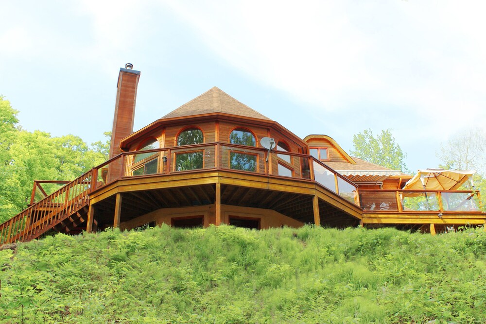 Domaine Baie Mud in Ottawa, Canada