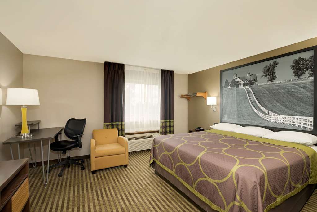 Super 8 by Wyndham Lexington Hamburg Area - photo 13