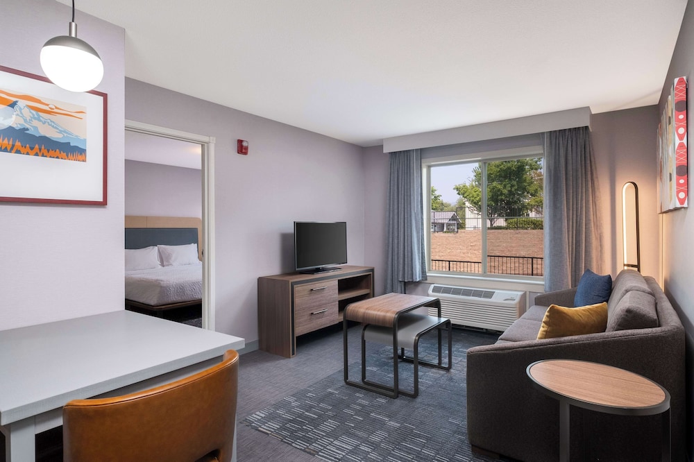 Homewood Suites Medford - photo 25