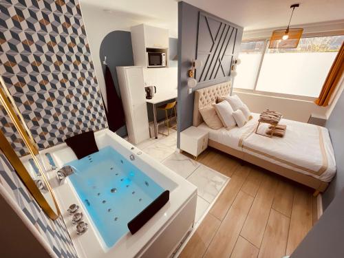 La Balneo de L’imperatrice Anastasia 306 in Rouen, France