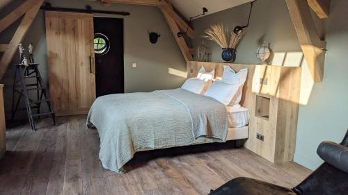 Val Trebbia - carbon neutral hotel in Feucherolles