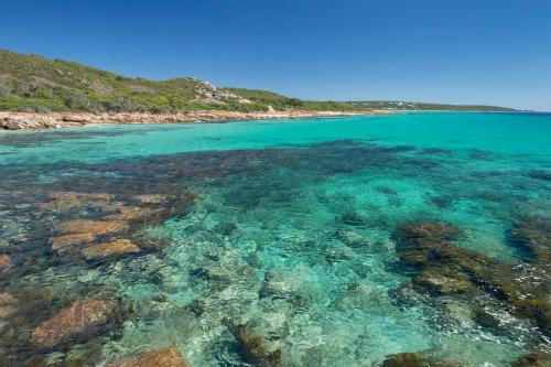 Dandjoo hot tub fire pit outdoor entertainment in Dunsborough, Australia