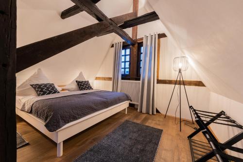 Außergewöhnliche Übernachtung im Wehrturm — 4-Star Luxury Hotel in Bad Hersfeld, Germany