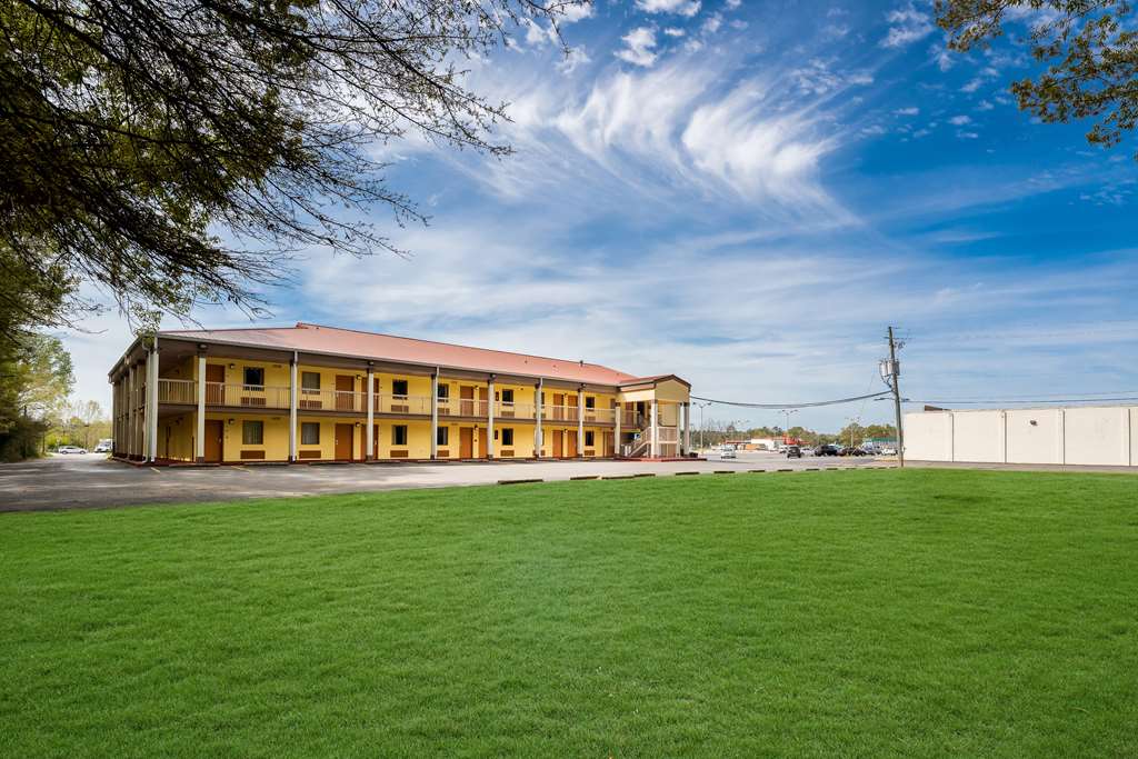Americas Best Value Inn Montezuma - photo 29