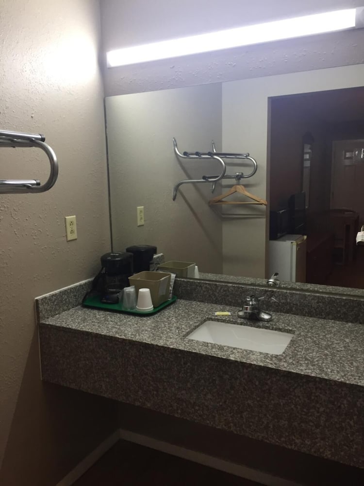Deerfield Inn New Johnsonville - photo 20