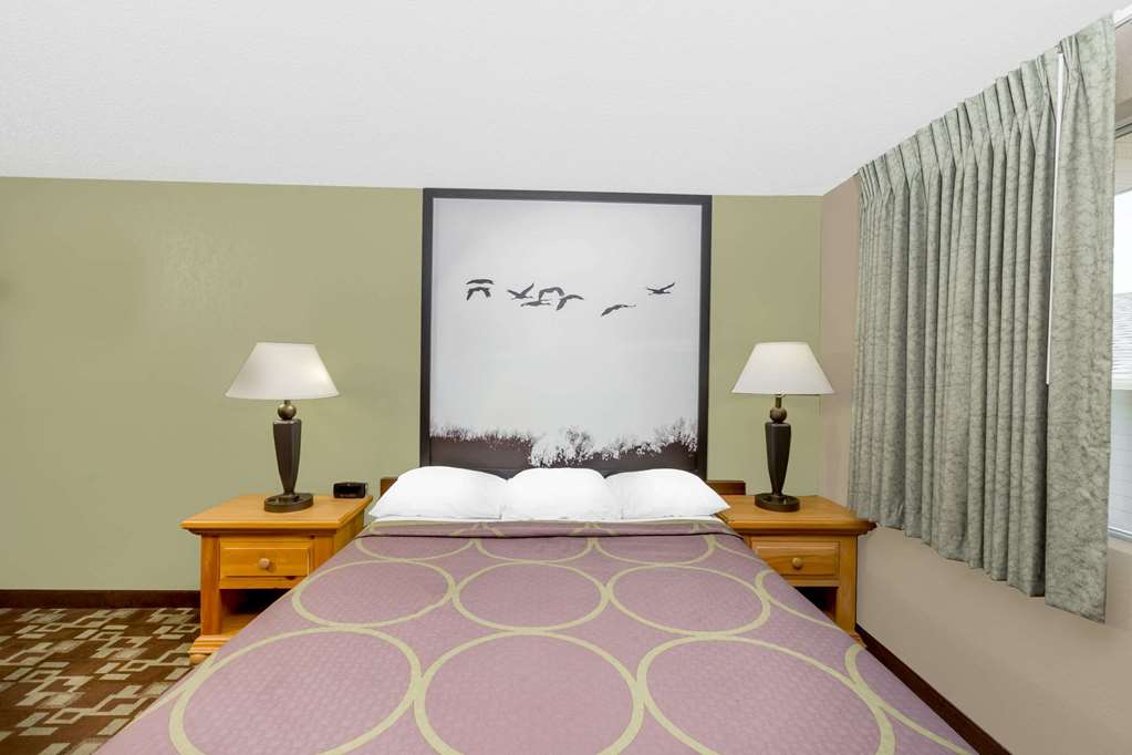 Super 8 by Wyndham Kearney - photo 9